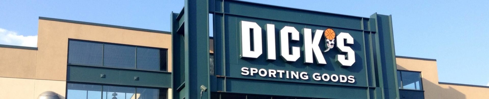 Dick's Sporting Goods storefront