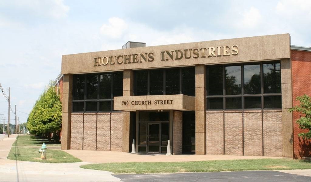 Houchens Industries large office in the daytime
