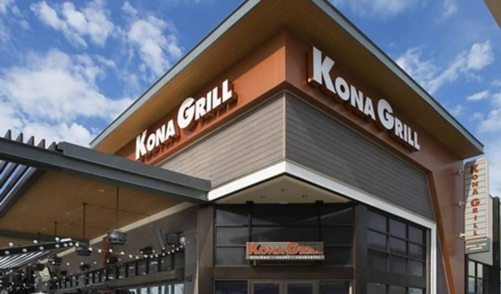 Kona Grill large storefront in the daytime
